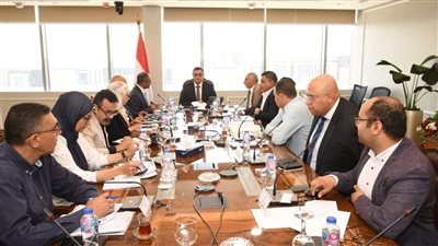 وزير الإسكان:العمل على توفير كميات المياه اللازمة للمواطنين 