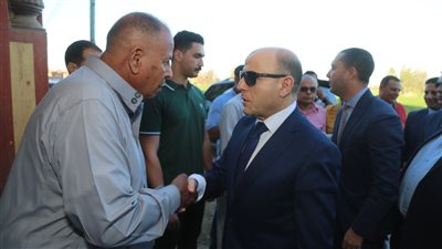 محافظ كفرالشيخ يقدم واجب العزاء لأسرة اللاعب « أحمد رفعت » بمسقط رأسه فى قرية إبشان ببيلا
