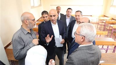 وزير التعليم يتفقد عددا من المدارس ذات الكثافات العالية بإدارة المرج التعليمية