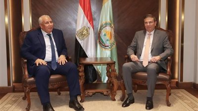 وزير الزراعة ومحافظ الوادي الجديد يتباحثان التوسع في المحاصيل الاستراتيجية