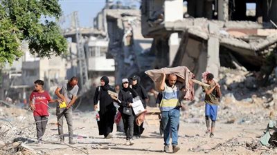 آلاف الفلسطينيين يفرون من رفح تحت القصف الإسرائيلي