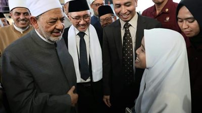 استقبال حاشد لشيخ الأزهر خلال زيارته لمعاهد دار النجاح الإسلامية بإندونيسيا