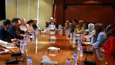 بالصور..رئيس هيئة المعارض يجتمع مع المجالس التصديرية لرسم خريطة المعارض الخارجية