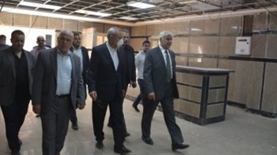 في جولة مسائية حتي بعد منتصف الليل  بمدينتي شبين القناطر والخانكة محافظ القليوبية يفاجئ مستشفي الخانكة المركزي