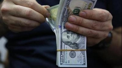 سعر الدولار اليوم الجمعة في البنوك المصرية