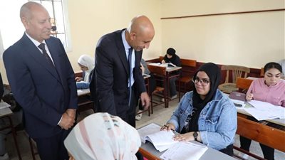 وزير التعليم ومحافظ القاهرة يتفقدان امتحانات الثانوية العامة بمدرسة يوسف السباعي بإدارة النزهة التعليمية