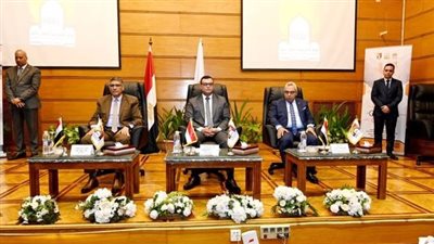 وزير الإسكان يشارك في ندوة الدليل الإرشادى لتصميم المستشفيات والمنشآت الصحية الخضراء