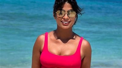 بالصور..شاهد.. روبى تبهر جمهورها بالكاش مايو فى الساحل الشمالى