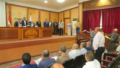 محافظ كفرالشيخ يناقش 18 شكوى في لقاء المواطنين