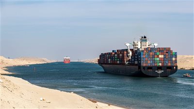 بسبب أزمة البحر الأحمر.. إيردات قناة السويس تتراجع لـ7.2 مليار دولار