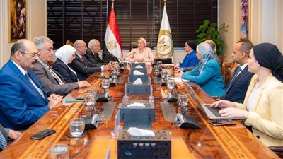 وزيرة البيئة تنعي المهندس عبد الخالق أثناء إجتماعها مع لجنة الطاقة 