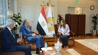 وزيرة التنمية المحلية تؤكد على اهمية ملف ضبط أسعار السلع الأساسية للمواطن 