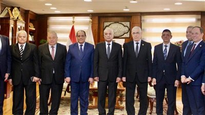رئيس مجلس القضاء والنائب العام يهنئان رئيس النيابة الإدارية الجديذ