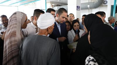 نائب وزير الصحة يتفقد مركز القلب والجهاز الهضمي ومستشفى سوهاج التعليمي