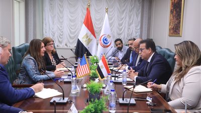 وزير الصحة يبحث مع سفيرة أمريكا التعاون في توطين ونقل تكنولوجيا صناعة الأدوية