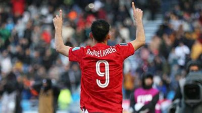 لاعب الأهلي يتمسك بالرحيل بعد رفض تعديل راتبه