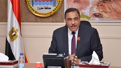 محافظ مطروح: النقل توافق على إنشاء كوبرى مشاة على خط القطار السريع بقرية جلال