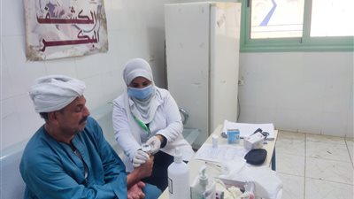 قنا.. الكشف علي 821 مواطن بقرية أبو نبوت بدشنا