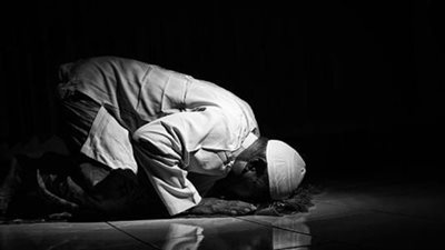 حكم سجود التلاوة وكيفيتها..الإفتاء توضح