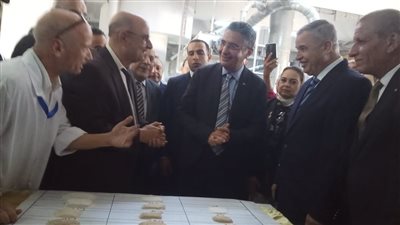 وزير التموين يتفقد المرحلة الثالثة  من تطوير مطحن الإسكندرية