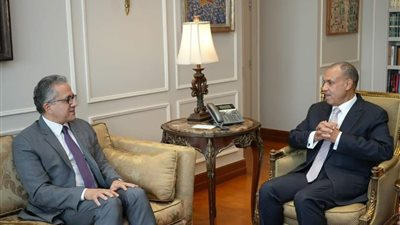 وزير الخارجية والهجرة يستقبل الدكتور خالد العناني مرشح مصر لمنصب مدير عام منظمة اليونسكو