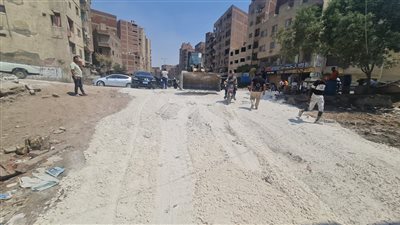 الجيزة ترفع كفاءة شارع المصرف ببولاق الدكرور بجوار مطالع ومنازل الطريق الدائري 