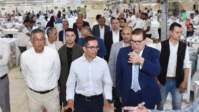 وزير الاستثمار يتفقد المنطقة الحرة بالإسكندرية: منح حوافز خاصة للأنشطة الصديقة للبيئة