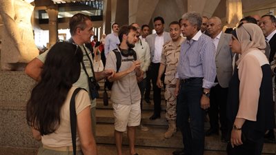 رئيس غرفة شركات السفر يشيد بقرار الحكومة بتثبيت رسوم التأشيرة لدعم السياحة المصرية