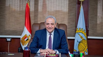 محافظ الغربية يهنئ الحاصلة على المركز الثاني مكرر علي مستوي الجمهورية في الثانوية الأزهرية
