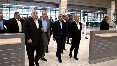 رئيس الوزراء يتفقد مطار برج العرب الدولي لمتابعة أعمال التطوير