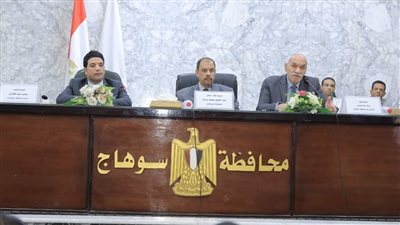 محافظ سوهاج يشدد على الانتهاء من ملف التصالح والتصدي للتعديات 