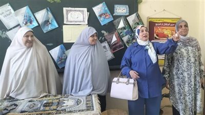 الدكتورة هناء وكيل دسوق التعليميه بكفرالشيخ تتفقد المدارس 