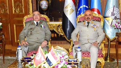الفريق أحمد خليفة يلتقي رئيس أركان جيش البر بالجمهورية التونسية