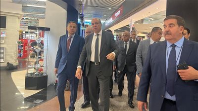 وزير الطيران المدني: تطوير الخدمات للوصول لمنظومة تضاهي المستويات العالمية
