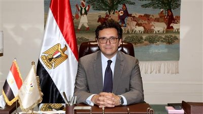 وزير الثقافة يدعو 