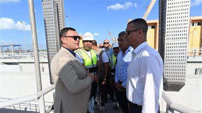 وزير الإسكان يتفقد مشروع محطة معالجة صرف صحي العامرية بمحافظة الإسكندرية