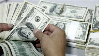 استقرار الدولار وتراجع طفيف لليورو والإسترليني أمام الجنيه