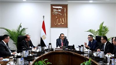 رئيس الوزراء يتابع عمل منظومة التسجيل المسبق لشحنات ACI