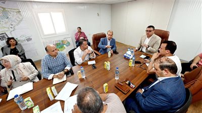 وزير الإسكان يتابع تقدم الأعمال بمشروع 