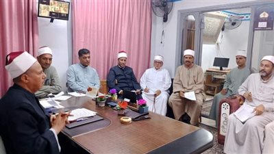 الشيخ عطا بسيونى وكيل أوقاف كفرالشيخ يحذر خطباء الجمعه ..الالتزام   بالوقت والموضوع والا!