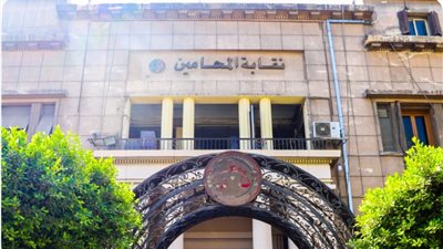 نقيب المحامين يندد بمجزرة «مدرسة التابعين» في غزة