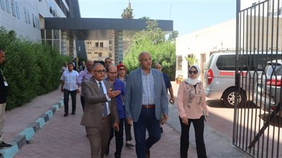  محافظ القليوبية يهنئ جميع العاملين بفرع التأمين الصحي