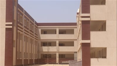رئيس جهاز العاشر من رمضان يتابع استكمال أعمال مدرسة النيل الدولية