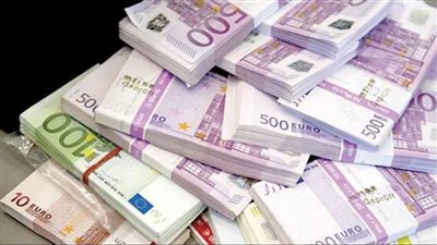 عملاق أوروبا يرتفع.. سعر اليورو أمام الجنيه المصري اليوم الأربعاء 14-8-2024
