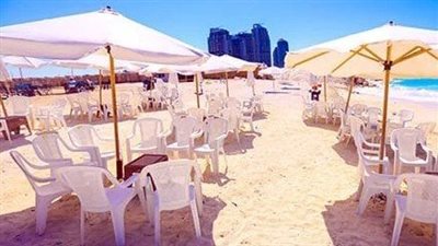 المتحدة تخصص شاطئ لذوي الهمم في مدينة العلمين