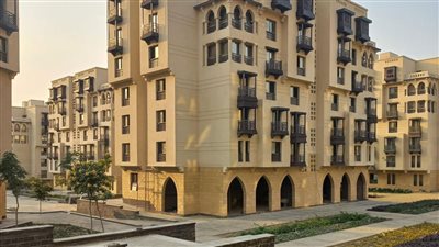 وزير الإسكان يتابع موقف تنفيذ مشروع تطوير 
