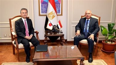 وزير الصناعة يبحث مع سفير اليابان لدى مصر الموقف التنفيذي للمشروعات المشتركة