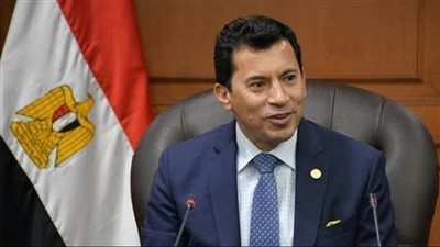 وزير الشباب والرياضة يهنئ مرام محمد بعد تتويجها بالبرونزية