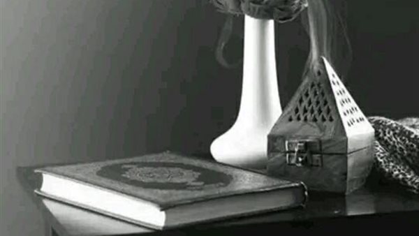 خلف الحدث