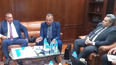 محافظ جنوب سيناء يبحث مع صندوق التنمية الحضرية تطوير المدن 